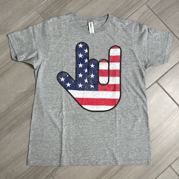 Tultex Gray Short Sleeve Tee with American Flag Graphic - Picture 1 of 5